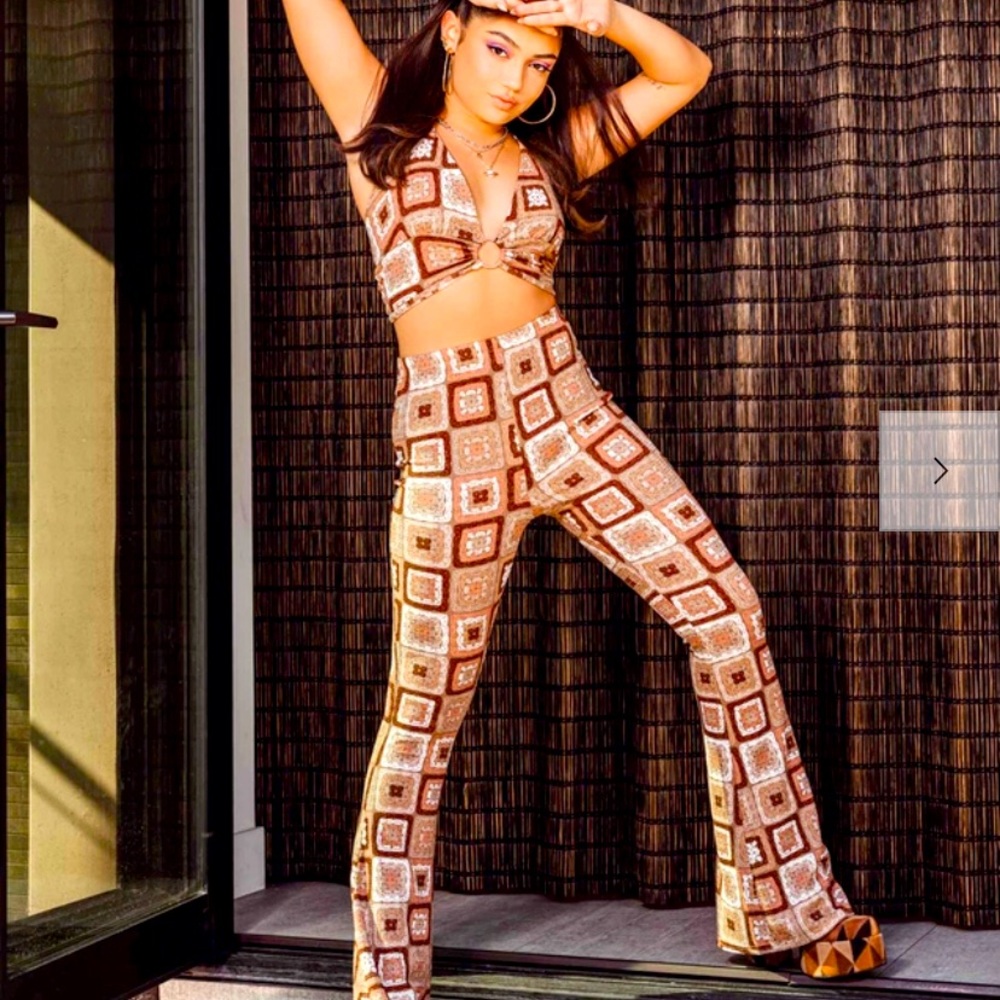 2 piece hipster halter top and flair pants. Size XL